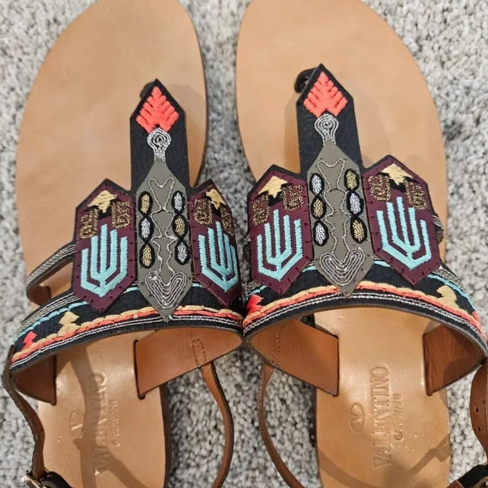 Valentino Garavani embroidered leather thong sandals